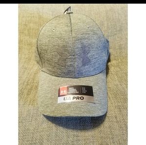 Under armour fitted hat